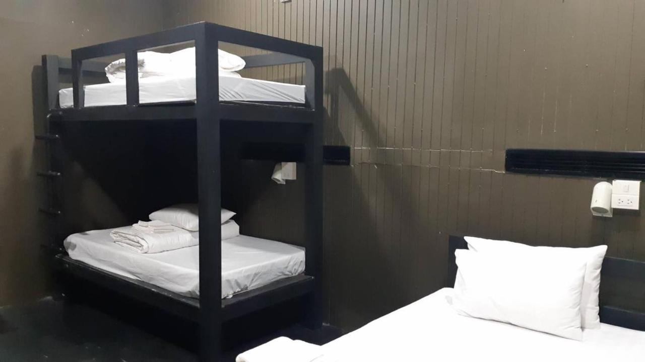Capsule Hostel Chiangkhan Chiang Khan Exterior photo